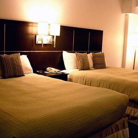 Niagara Plaza Hotel By Fairbridge Habitación foto